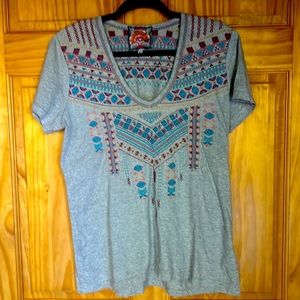 Johnny Waas vneck embroidered T-shirt